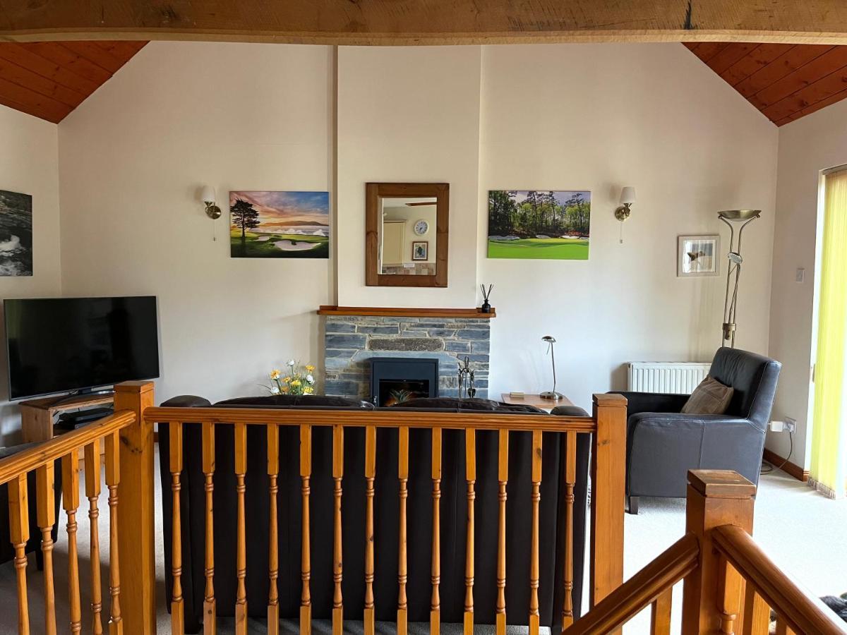 The Nineteenth, Oakridge St Mellion, Free Golf/Spa Екстер'єр фото